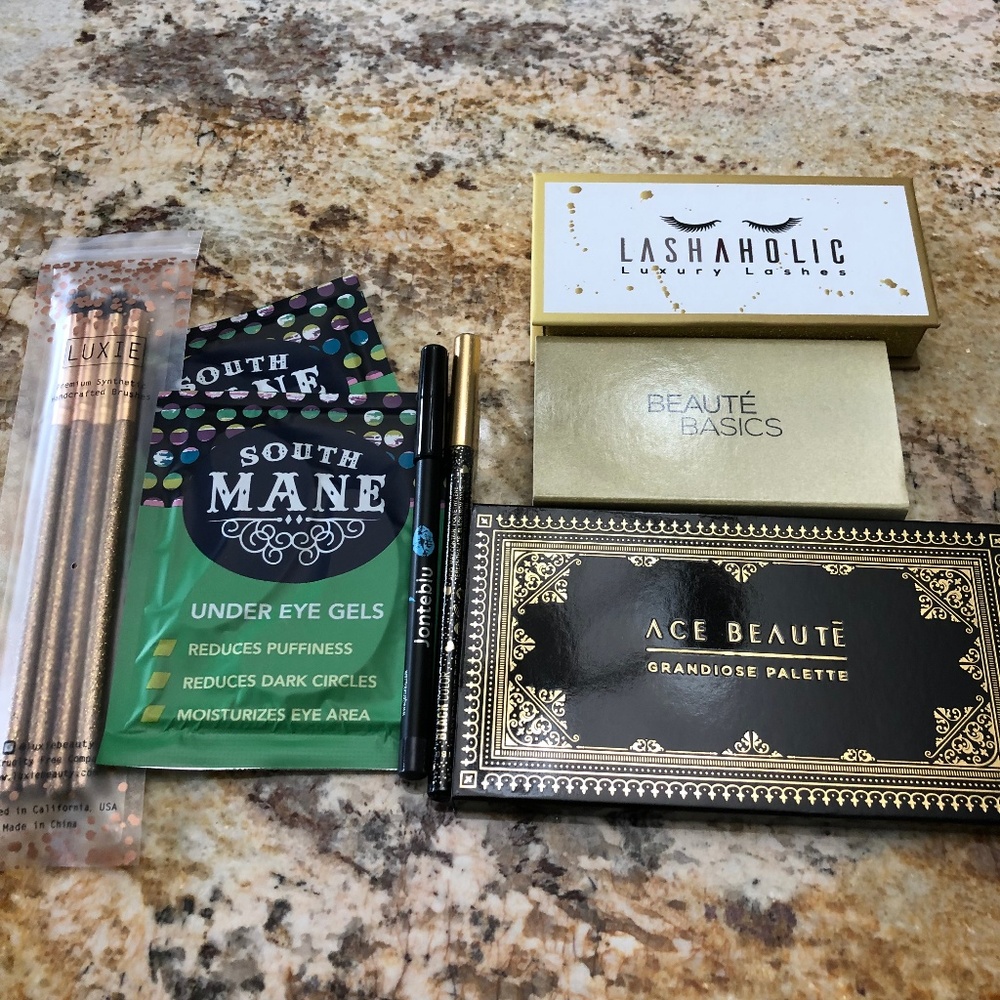 Boxycharm Bundle $125+ value